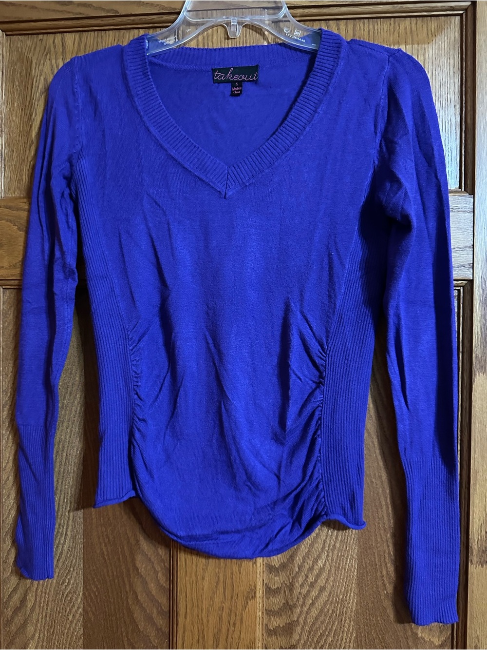 Takeout Women's V-Neck Long-Sleeve Top in Purple